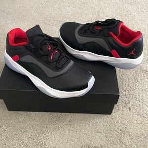 Jordan boys youth size 4.5 new with tag and box